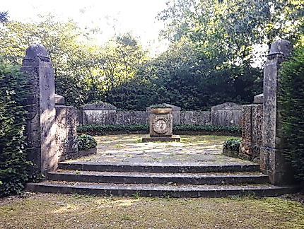 Mahnmal für die Toten des 1. Weltkrieges, evangelischer Friedhof, Elmshorn