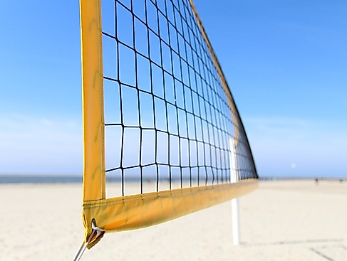 Beachvolleyball am Strand