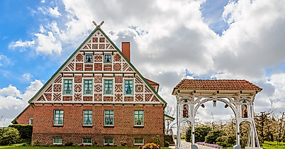 altes-land_fachwerkhaus-rieper-jork_c-sven-mirow-photography