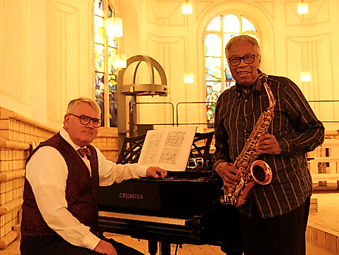 Jackson Crawford (Saxophon) und Henner Schwerk (Klavier):  „Hola! Das Sax spielt berühmte lateinamerikanische Komponisten."