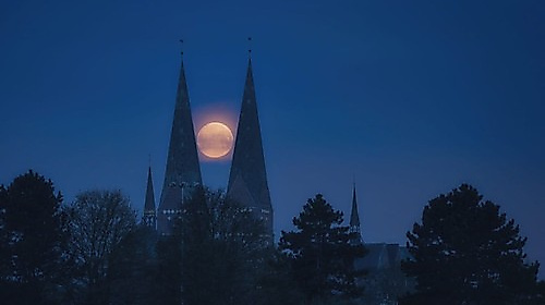 360 Lübeck - Turm- und Gewölbeführung in der Abendstimmung