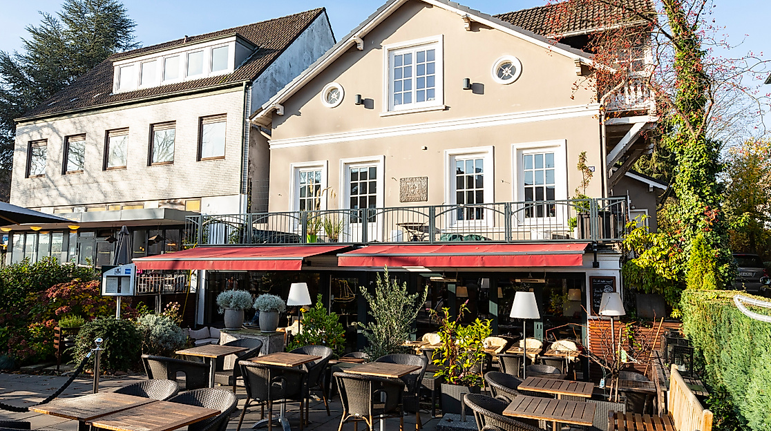 lee_maas_timo_sommer_elbvororte_bar_riva_3000px_argb_204