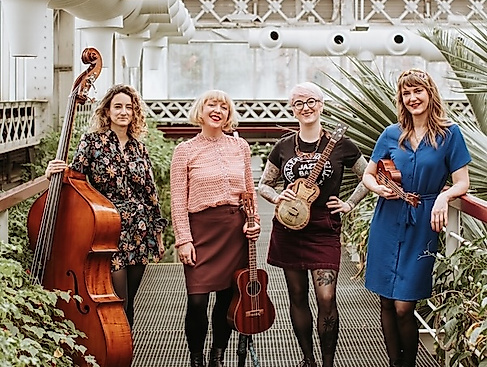 lavabirds-2024-175_600pixel