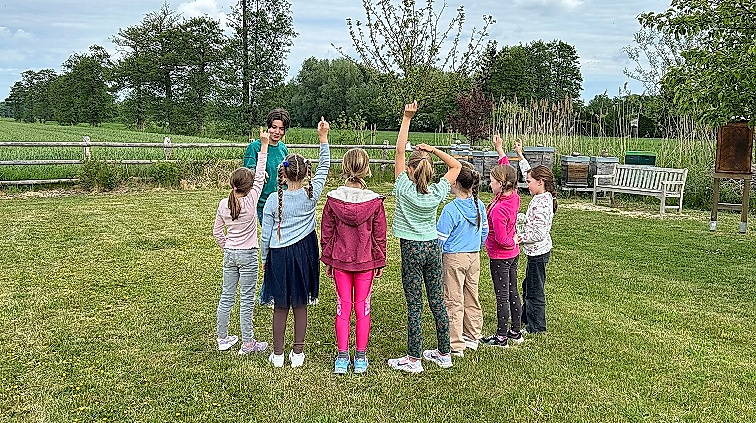 Kinder im Rieck Haus Garten