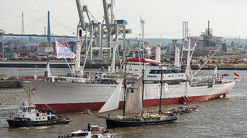 Hafengeburtstagsfahrt zum 838. Hafengeburtstag Hamburg