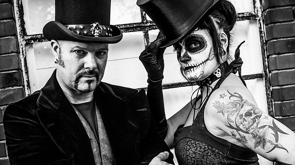 Immersed_in_Black_2022_Pic1_By_Lea_May_Pralow