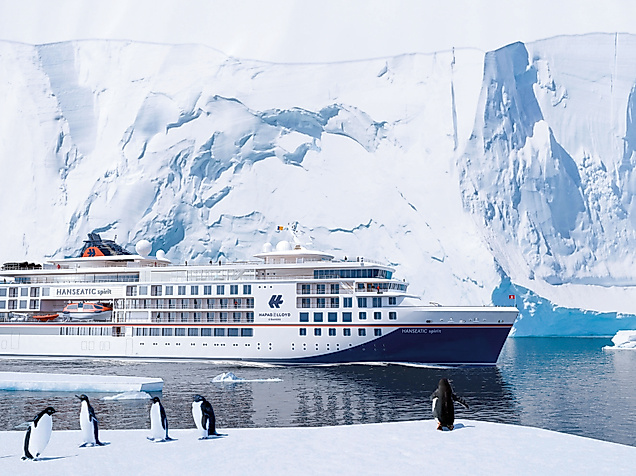 hanseatic-spirit_hapag_lloyd_alaska_ice_shelve_c-hapag-lloyd-cruisesf39-300