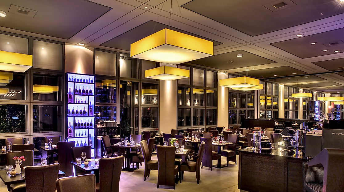 web-hamburger-kunsthalle_cafe-restaurant-the-cube_foto-kay-riechers