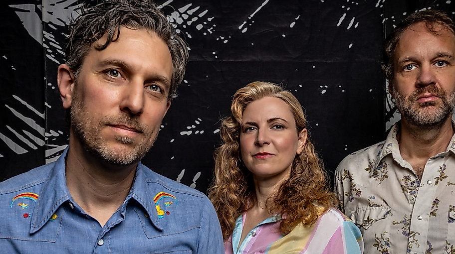 GREAT LAKE SWIMMERS Support: PORTLAND