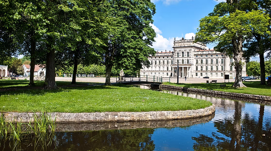 ludwigsluster-schloss_c-sskg-mv-joern_lehmann-2_1