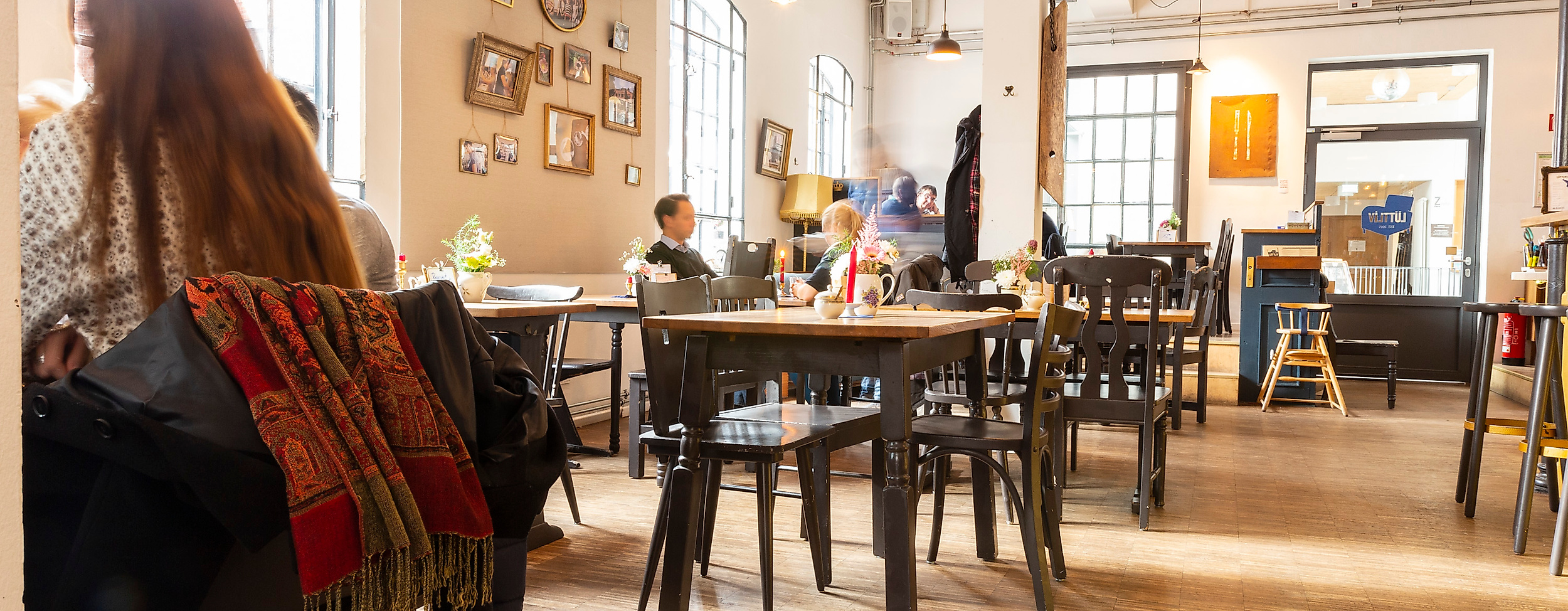 lee_maas_timo_sommer_hamburger_norden_cafe_luettliv_3000px_argb_312