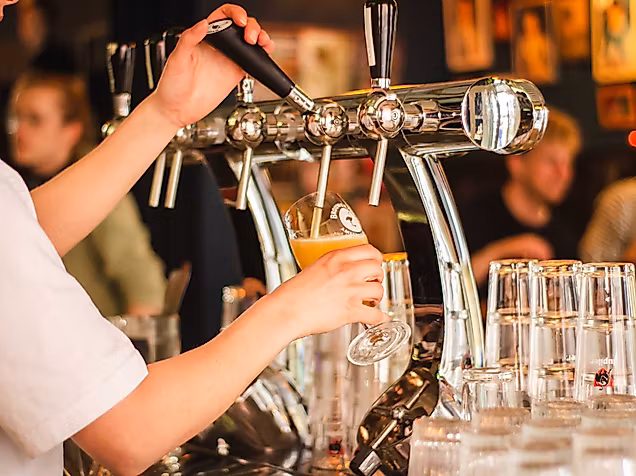 aalhaus-c-unsplash-louis-hansel_1