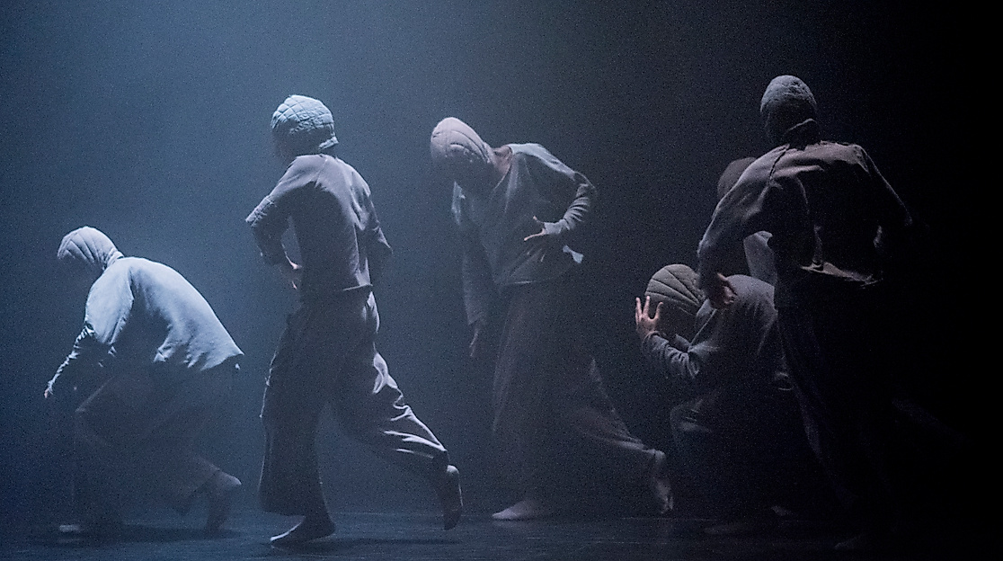 Excerpt from the performance BLKDOG.