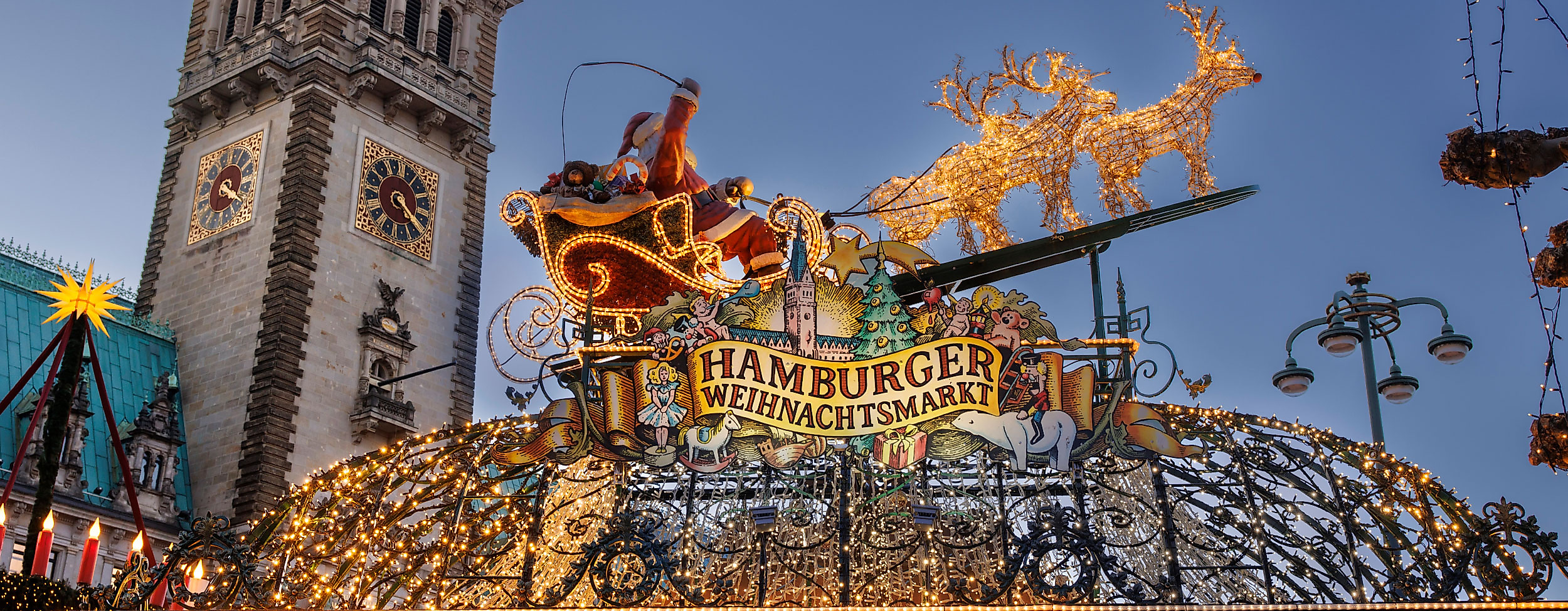 Eingang Weihnachtsmarkt am Rathausmarkt