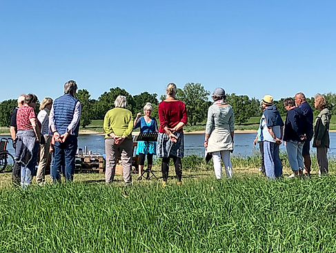Offenes Singen an der Elbe