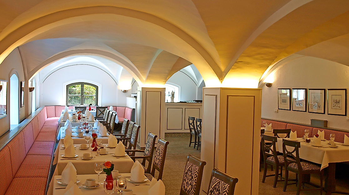 gut-kaden-golf-und-land-club_fruehstuecksraum_c-gut-kaden_06