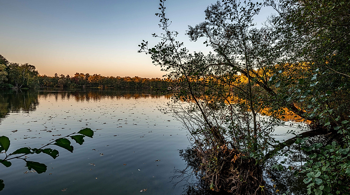 Sonnenuntergang über dem Boberger See bei Hamburg