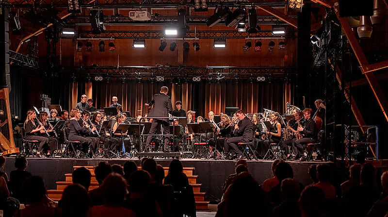 junge norddeutsche philharmonie e.V. - "zusammen_spiel - ein Konzertabend über Kultur, Politik und Demokratie"