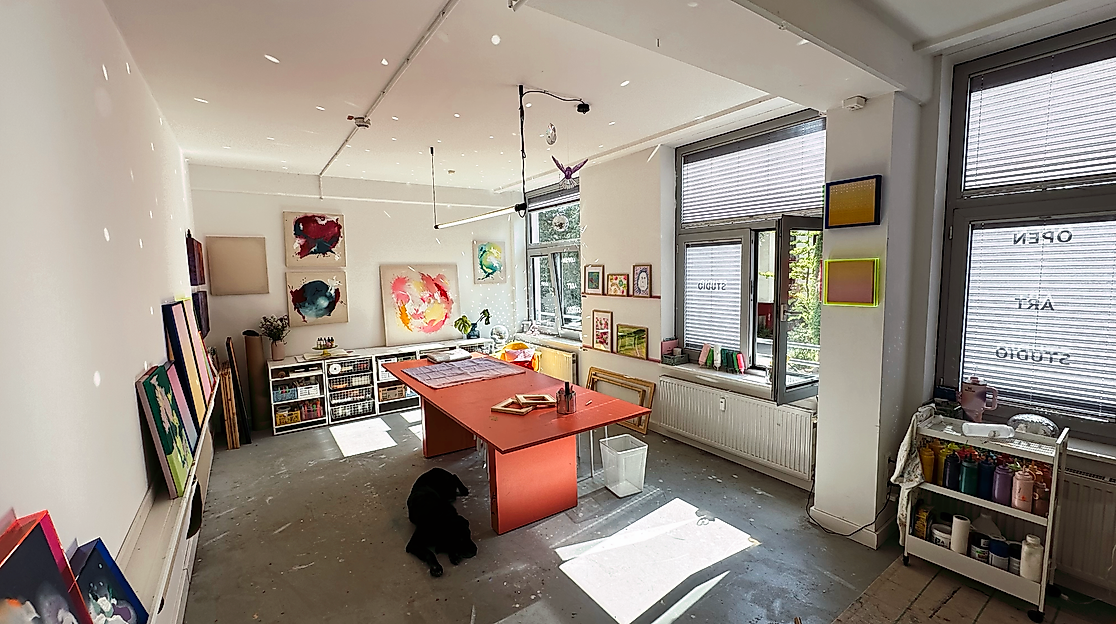 Studio mit Studio-Hund