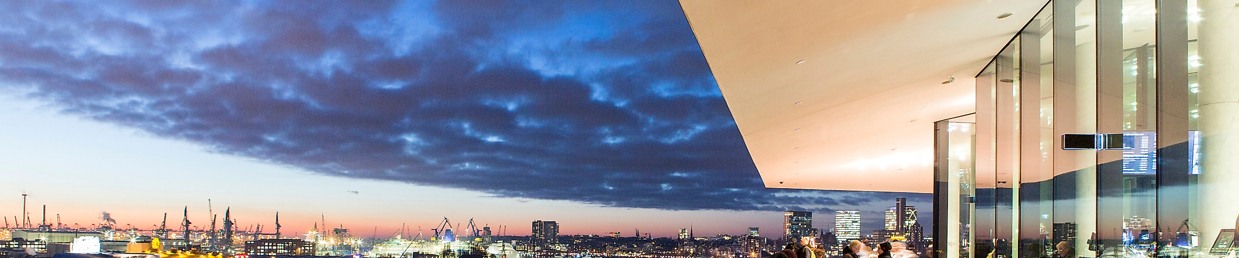 Elbphilharmonie Plaza Sonnenuntergang