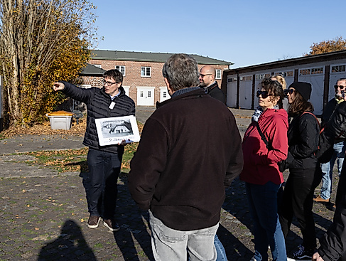 Der Besuch in Neuengamme regt Fragen und Gedanken an.