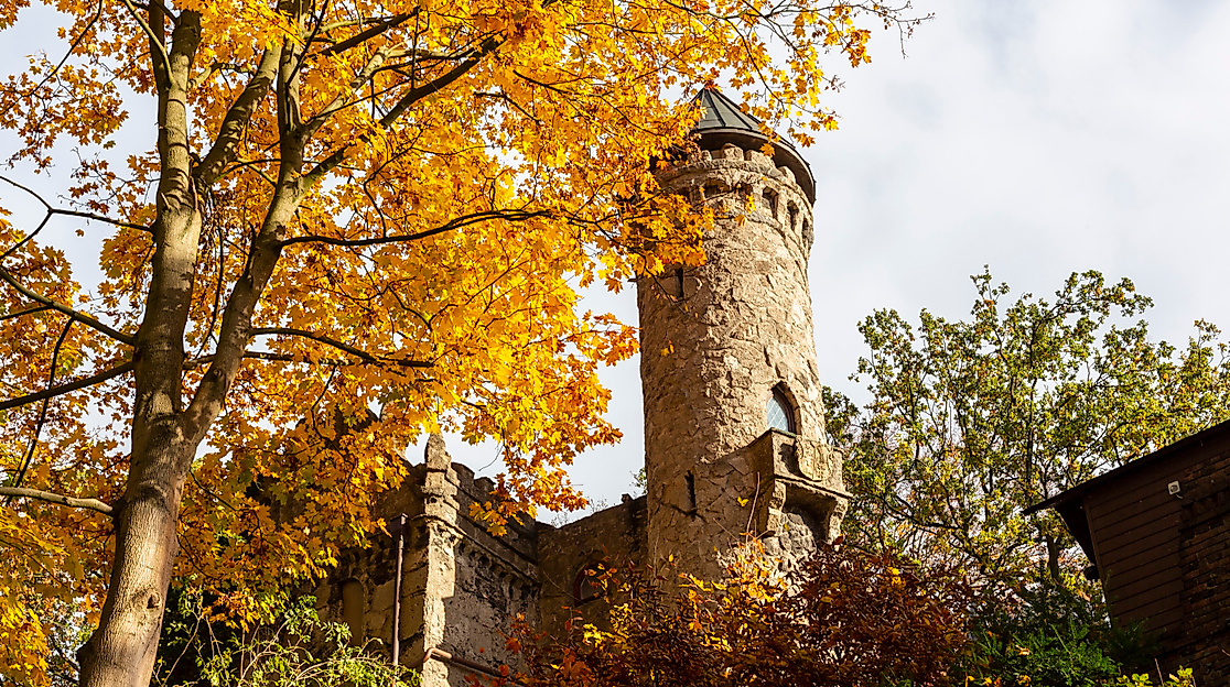 burg-henneberg_hamburger-norden_c-2018-timo-sommer-lee-maas