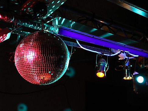 Pixabay_manuelhauser0_disco-1069203_960_720