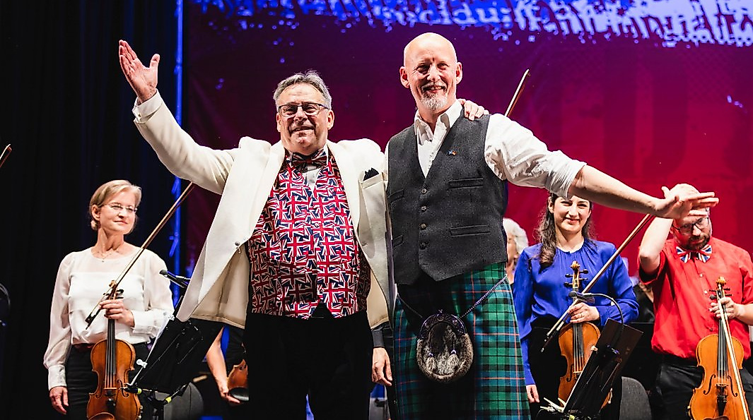 The New Scottish Sinfonia / Richard Morrison / Russell Harris & Gäste