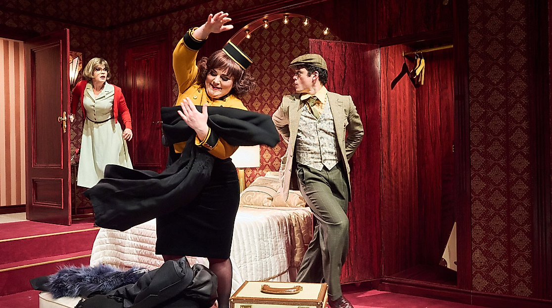 Alarm int Theaterhuus – Carmen darf nicht platzen - Ohnsorg Theater