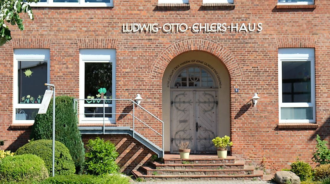 Wintertheater in Sittensen: "Kaviar dröppt Currywurst"