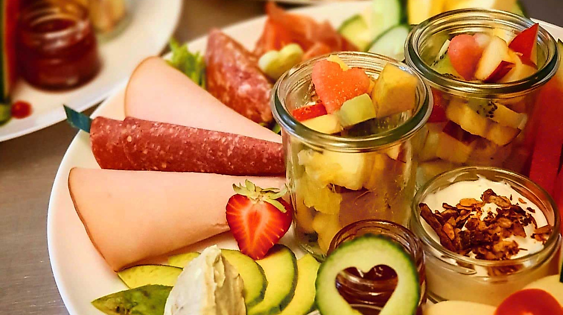 Café-Avi_Früstück-für-Zwei_C-2020_Oliver-Bruns