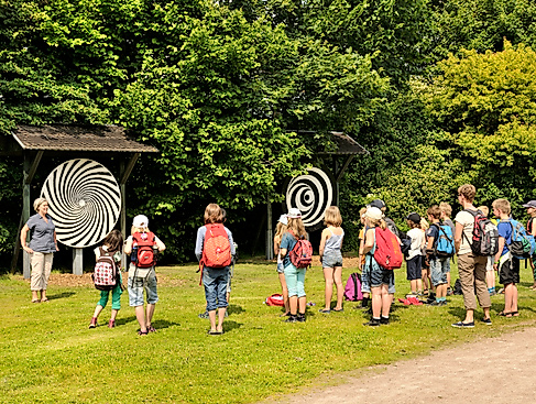 Geführte Entdeckertour durch die Welt der Sinne für Jung und Alt