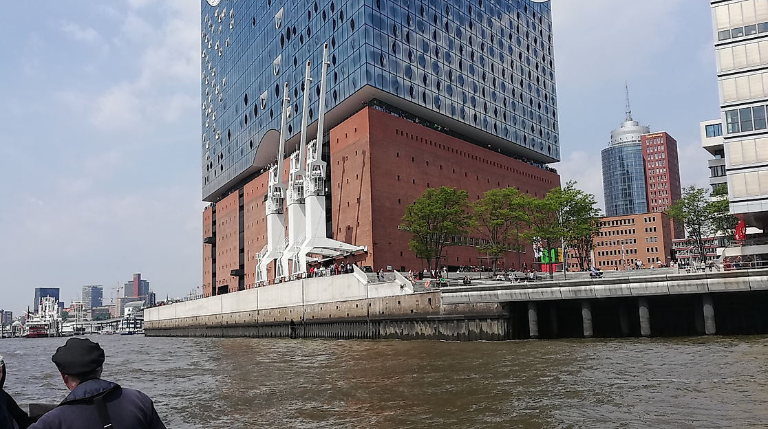 Uns Ewer im Hamburger Hafen
