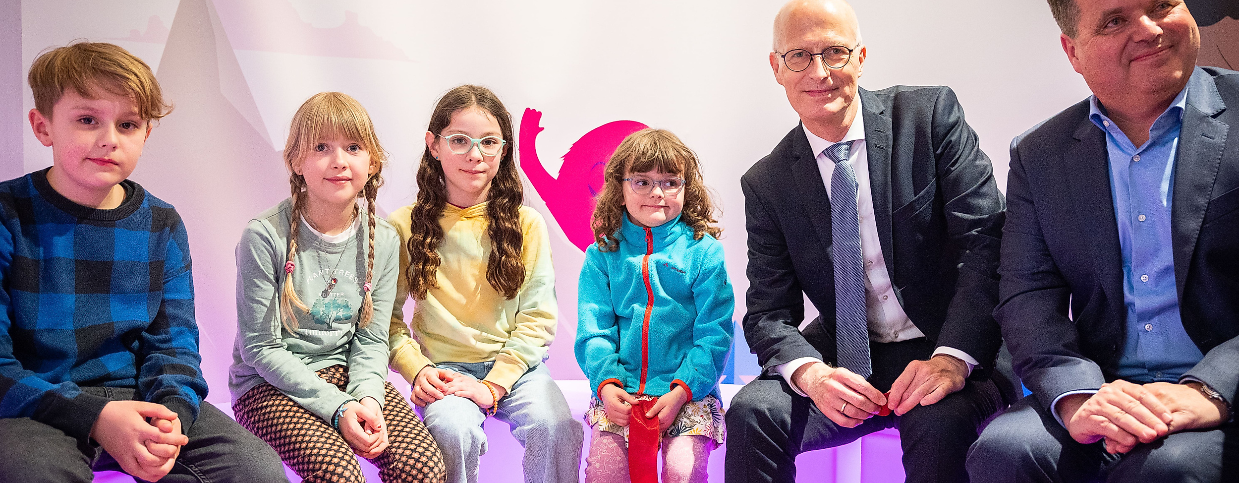Peter Tschentscher und Kids-Credit Senatskanzelei