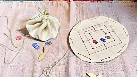 Mitmachaktion: Steinchenspiele