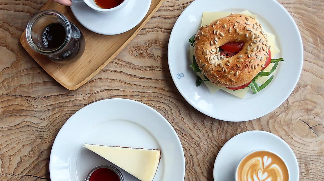 elbgold_new-york-cheesecake-bagel-filterkaffee-flat-white_c-elbgold