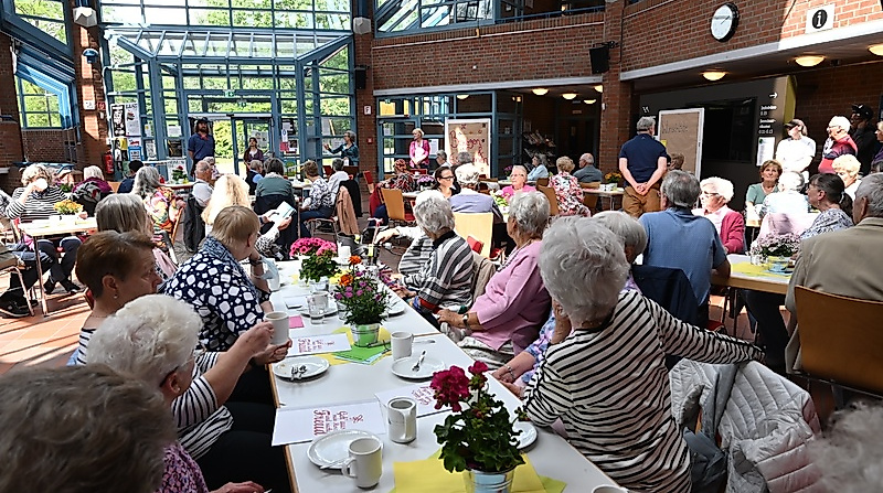 Alt genug für Neues! Kultur und Begegnung im Bürgerhaus
