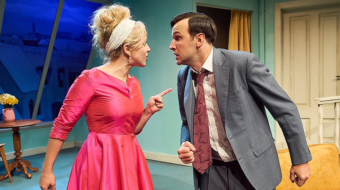 Barfoot in´n Park – Verliebt, verlobt, verkracht - Ohnsorg Theater