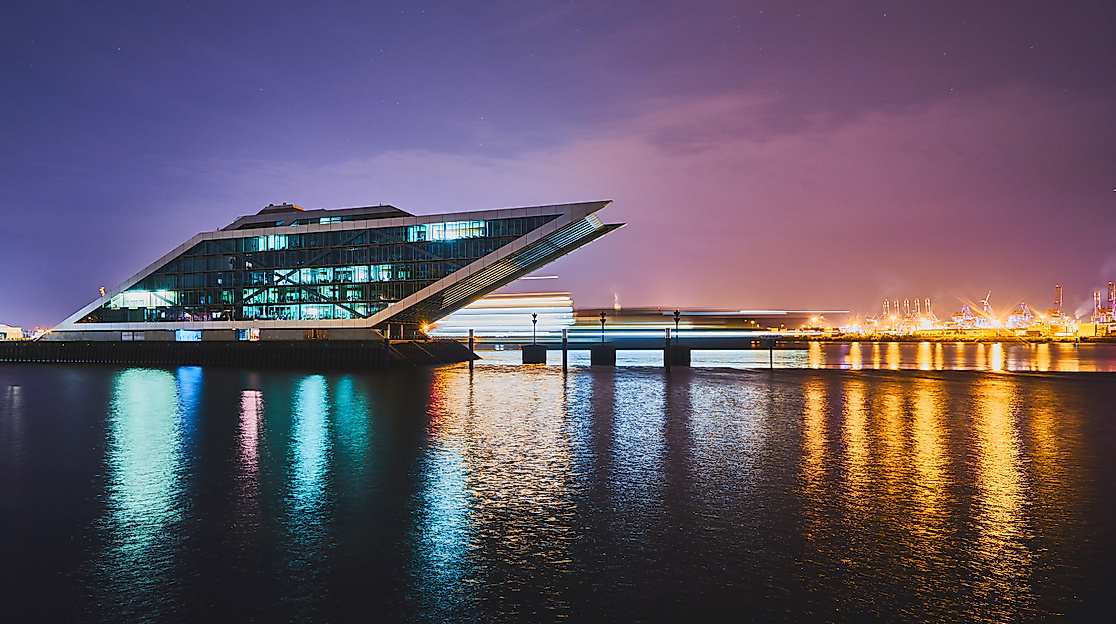 Dockland bei Nacht