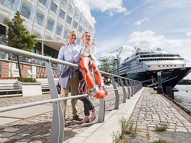 cruise-center-hafencity_paerchen_c-2014-joerg-modrow