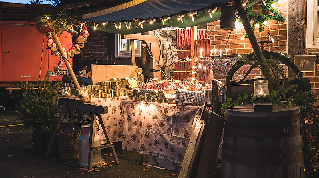 Aussteller beim Nacht-Weihnachtsmarkt