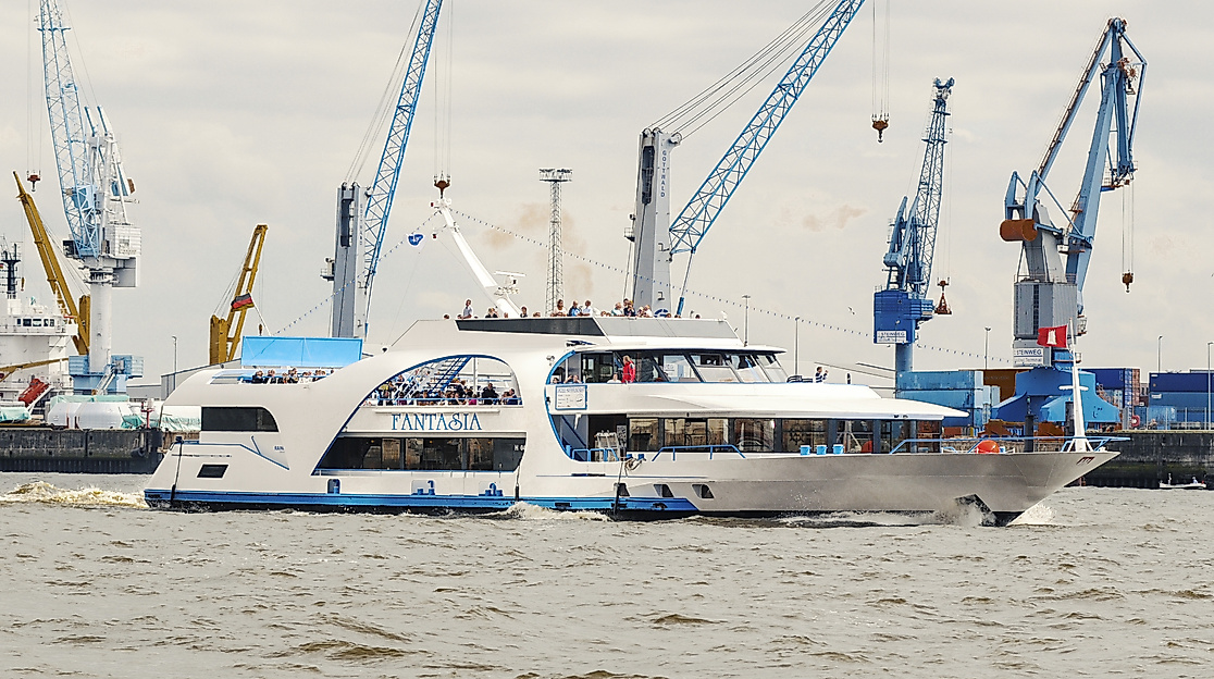 Fahrgastschiff MS FANTASIA