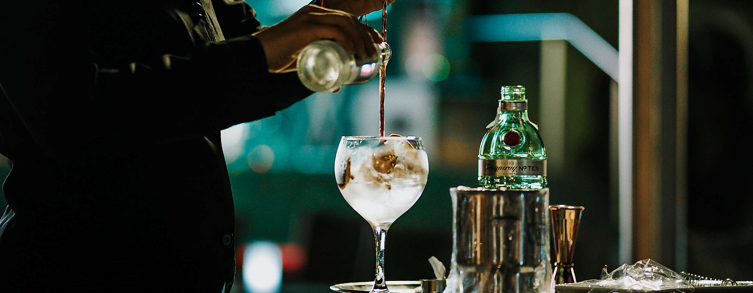 jahreszeiten-bar-nachtleben-c-unsplash-bjarne-vijvinkel