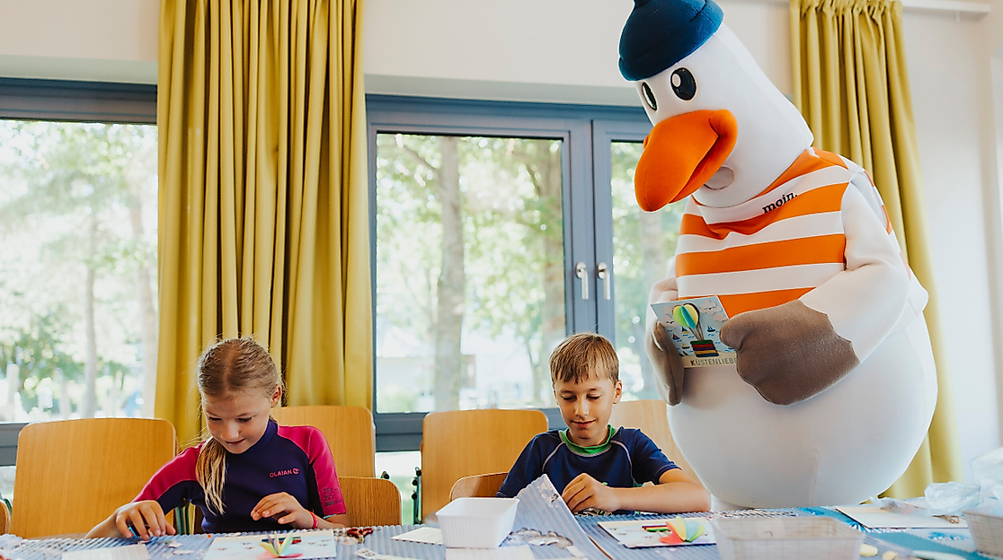 Mads Möwe Club Pelzerhaken 2025 Kinder basteln © TALB Christian Schaffrath