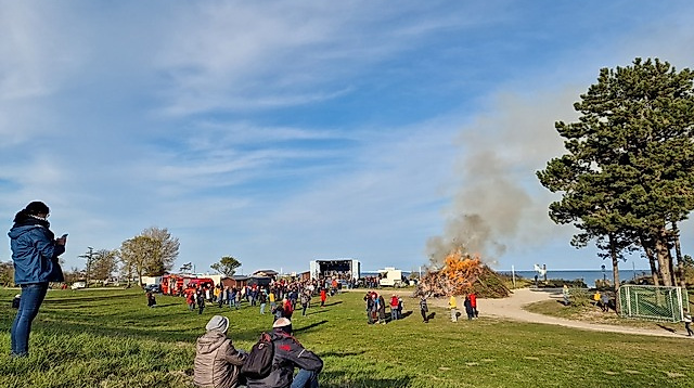 Maifeuer Kellenhusen mit "Mad Murph Mahoun"