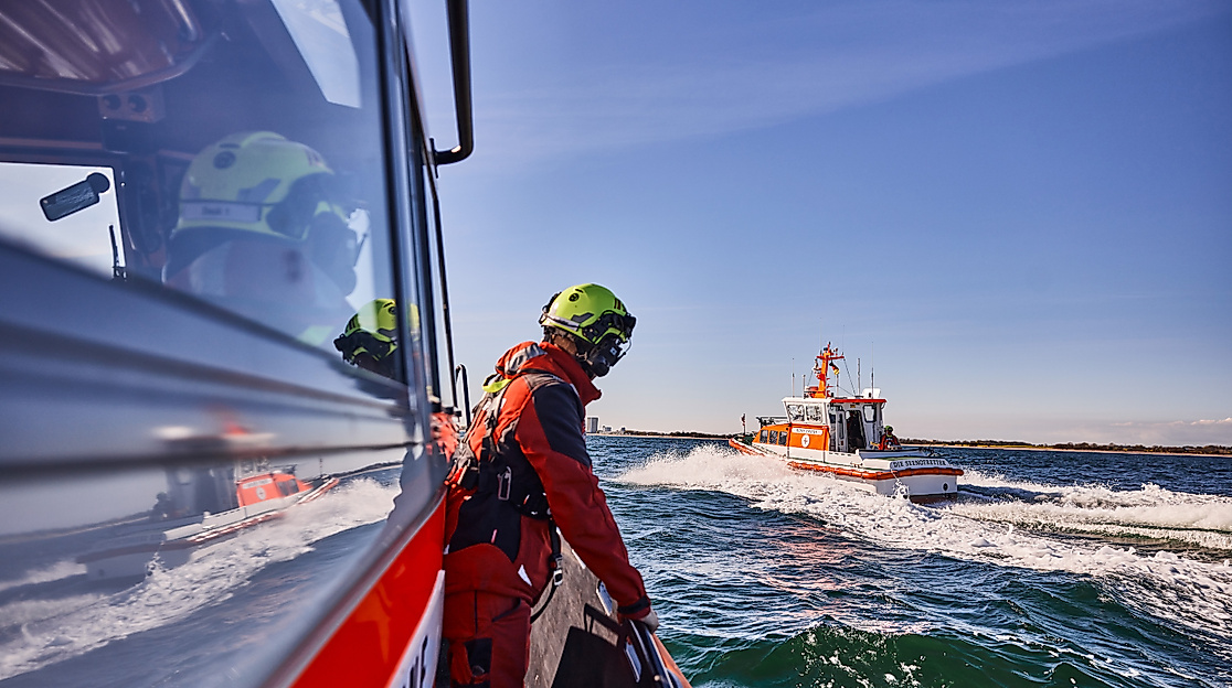 Blick von Helene zu Romy bei einer Übung