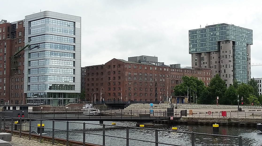 harburger-binnenhafen-goldhaus-2