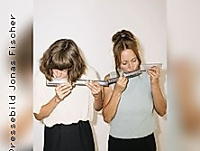 Um die Ecke - Ein Spiel mit Tanz und Musik für Menschen ab 2 Jahren