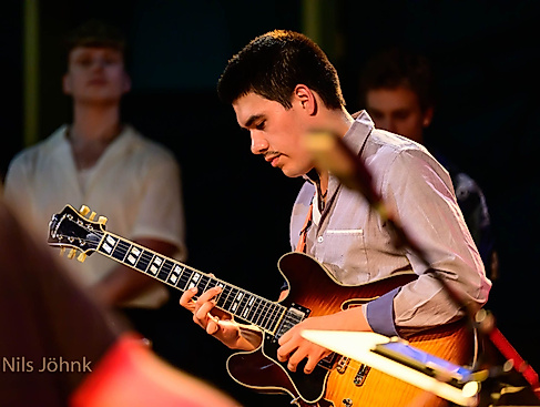 Juan Pablo Ortiz Carrera (Gitarre) / Lucas Kolbe (Bass) – Master Focus Project