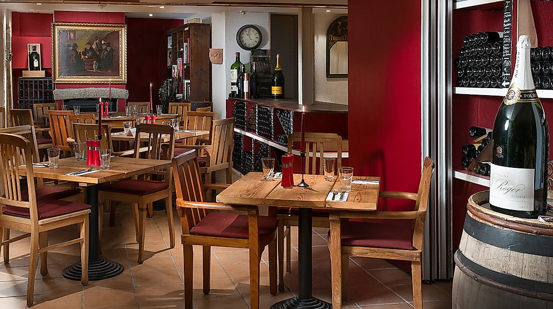 Hotel Baseler Hof Hamburg: Weinkeller